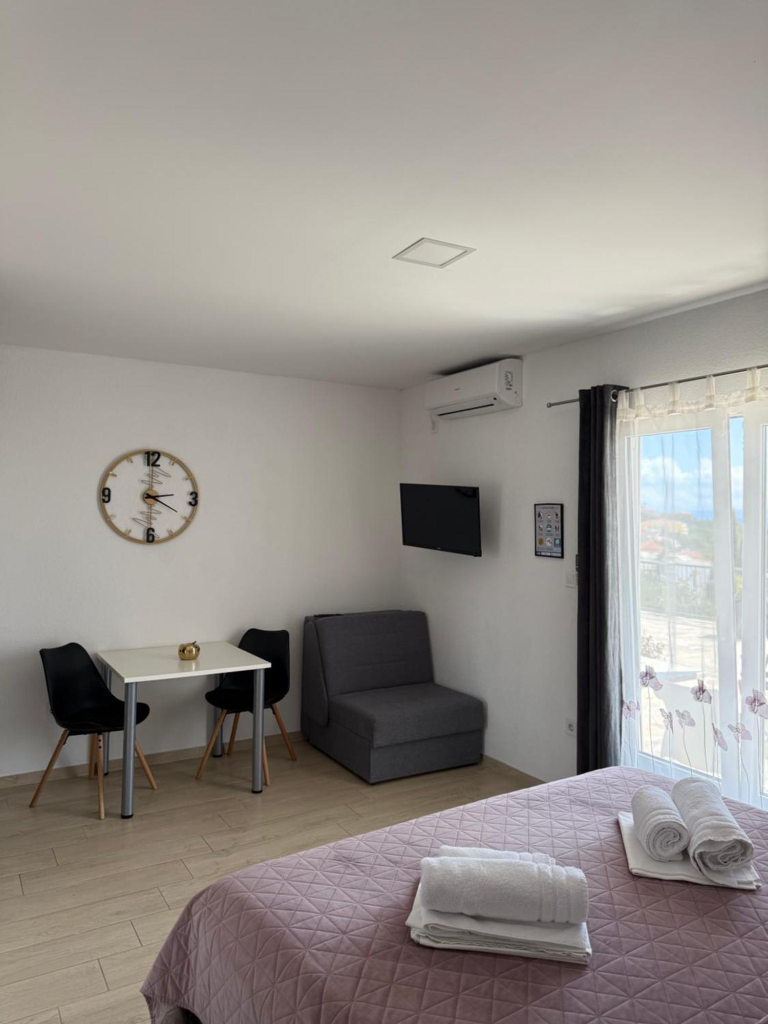 Apartments Matic บาชกาโวดา ภายนอก รูปภาพ